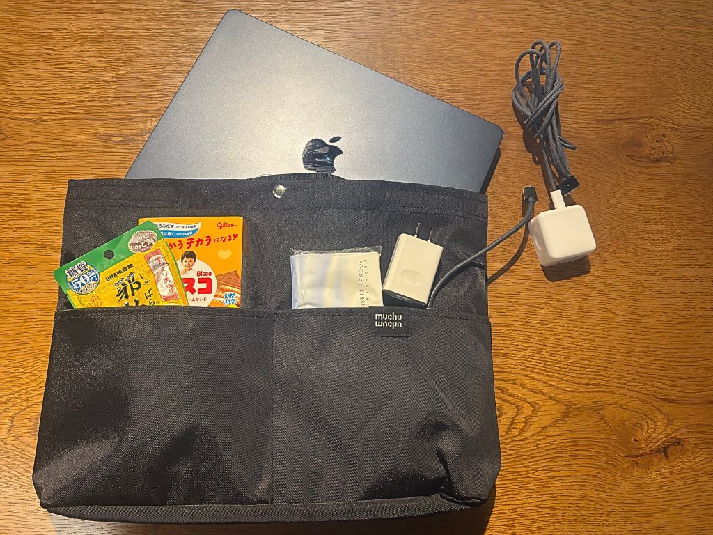 PCケース お菓子 コード類